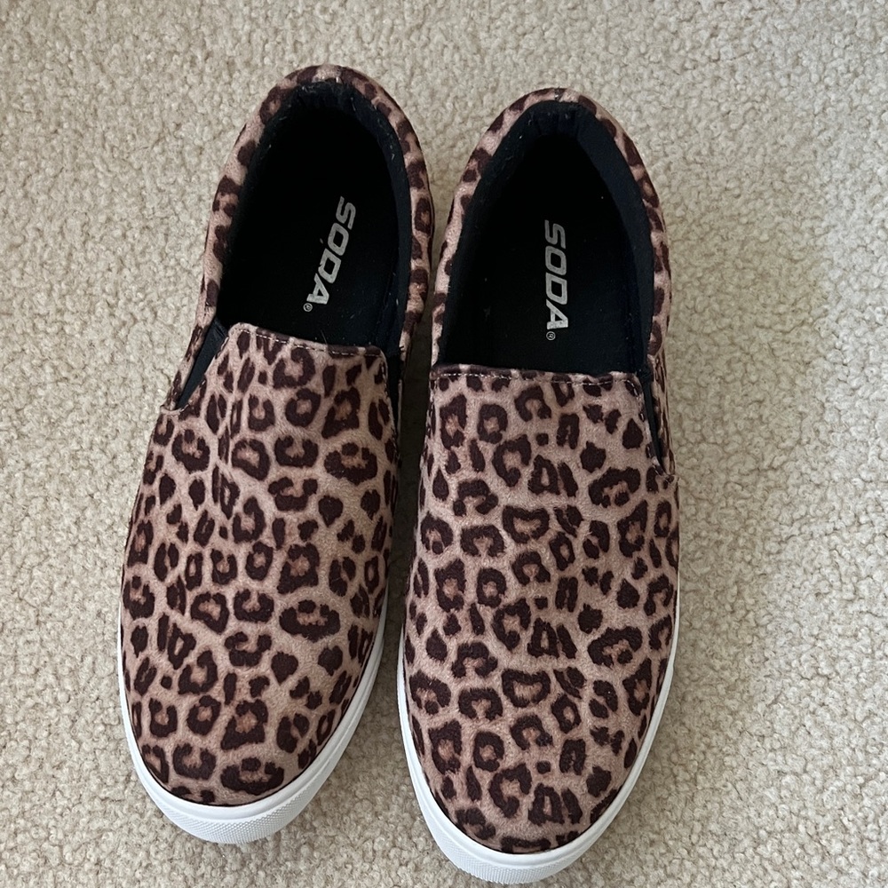 Soda Leopard Print Slip-On Sneakers women’s 9